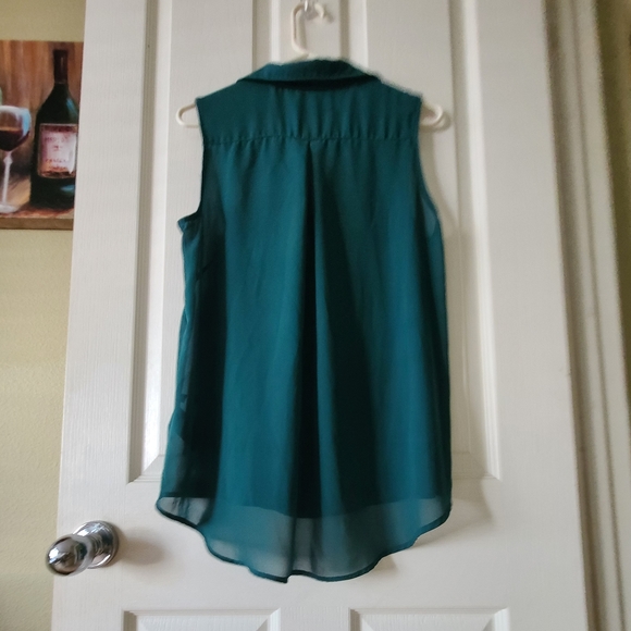 H&M Dark Green Semi Sheer Bottom Up Top - Picture 3 of 5